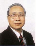 何澤乾校長（1985–1990 年）港中學